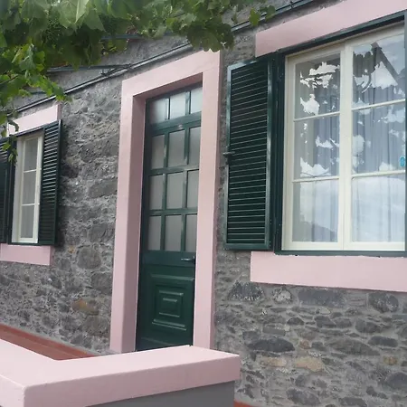 בית נופש Louros House *
