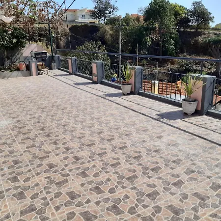 Louros House 度假居 丰沙尔