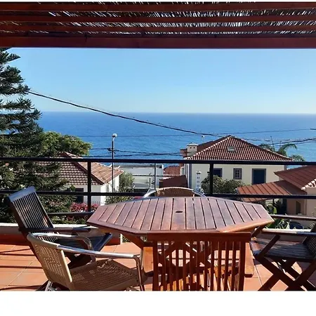 펜션 Louros House