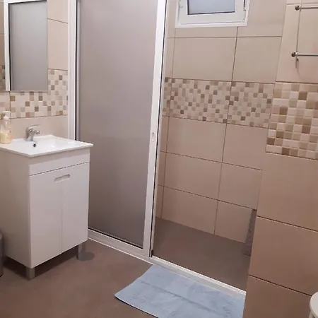 Louros House 펜션