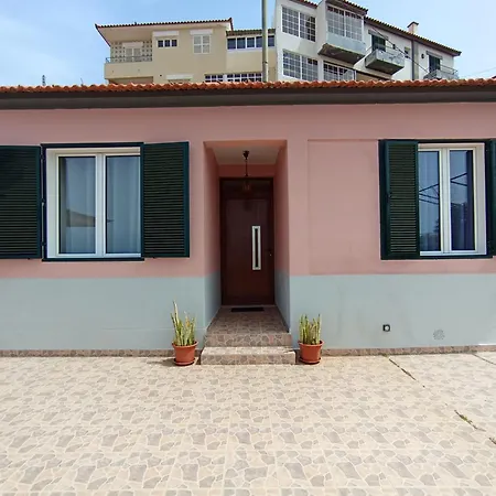 Louros House *