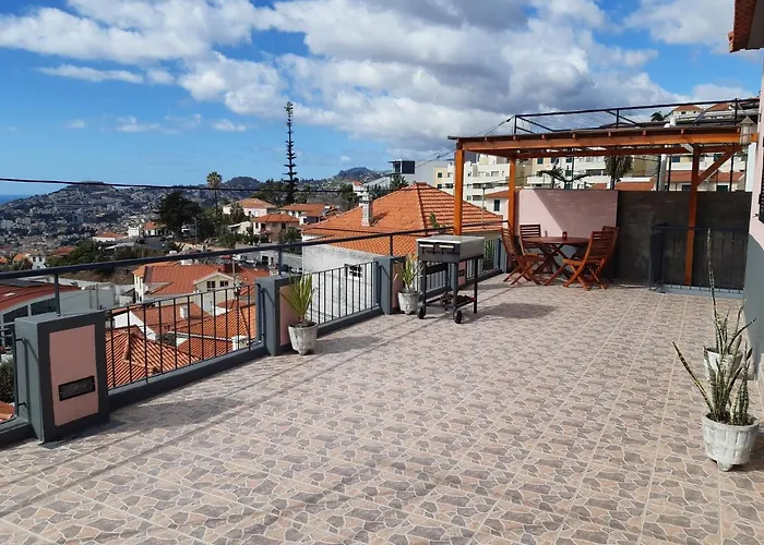 Louros House * Funchal (Madeira)