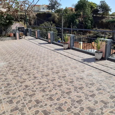 Louros House Дом отдыха Фуншал